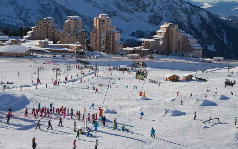 A large group skiing on the slopes in Avoriaz