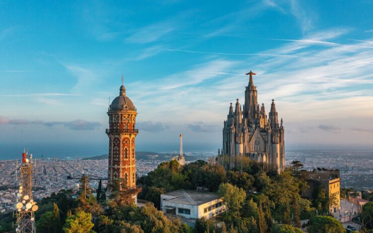 A stunning view of the beautiful city of Barcelona.