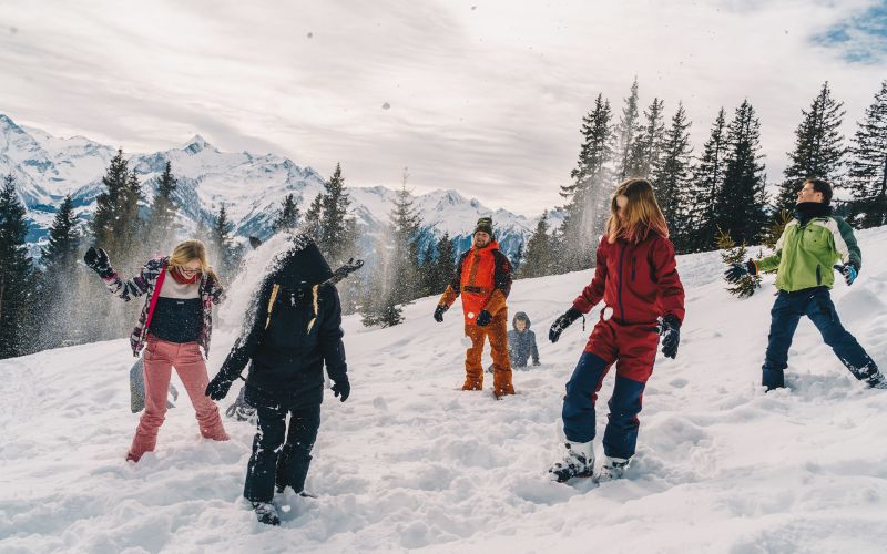 Children playing in the snow of Val Thorens